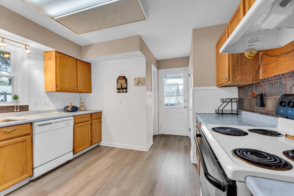 Central Falls Hideaway Cuyahoga Falls Bagian luar foto
