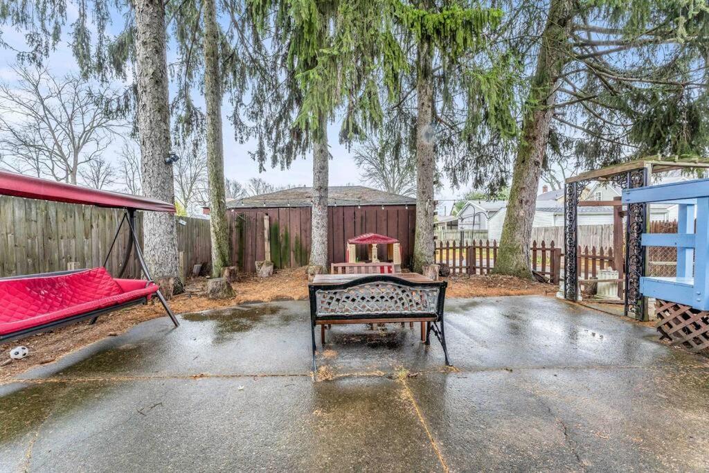 Central Falls Hideaway Cuyahoga Falls Bagian luar foto