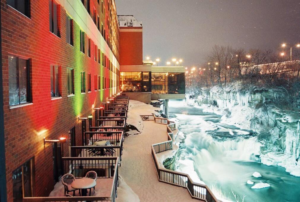 Central Falls Hideaway Cuyahoga Falls Bagian luar foto