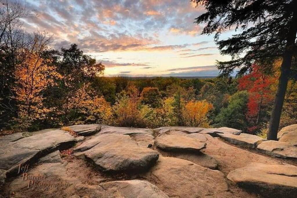 Central Falls Hideaway Cuyahoga Falls Bagian luar foto